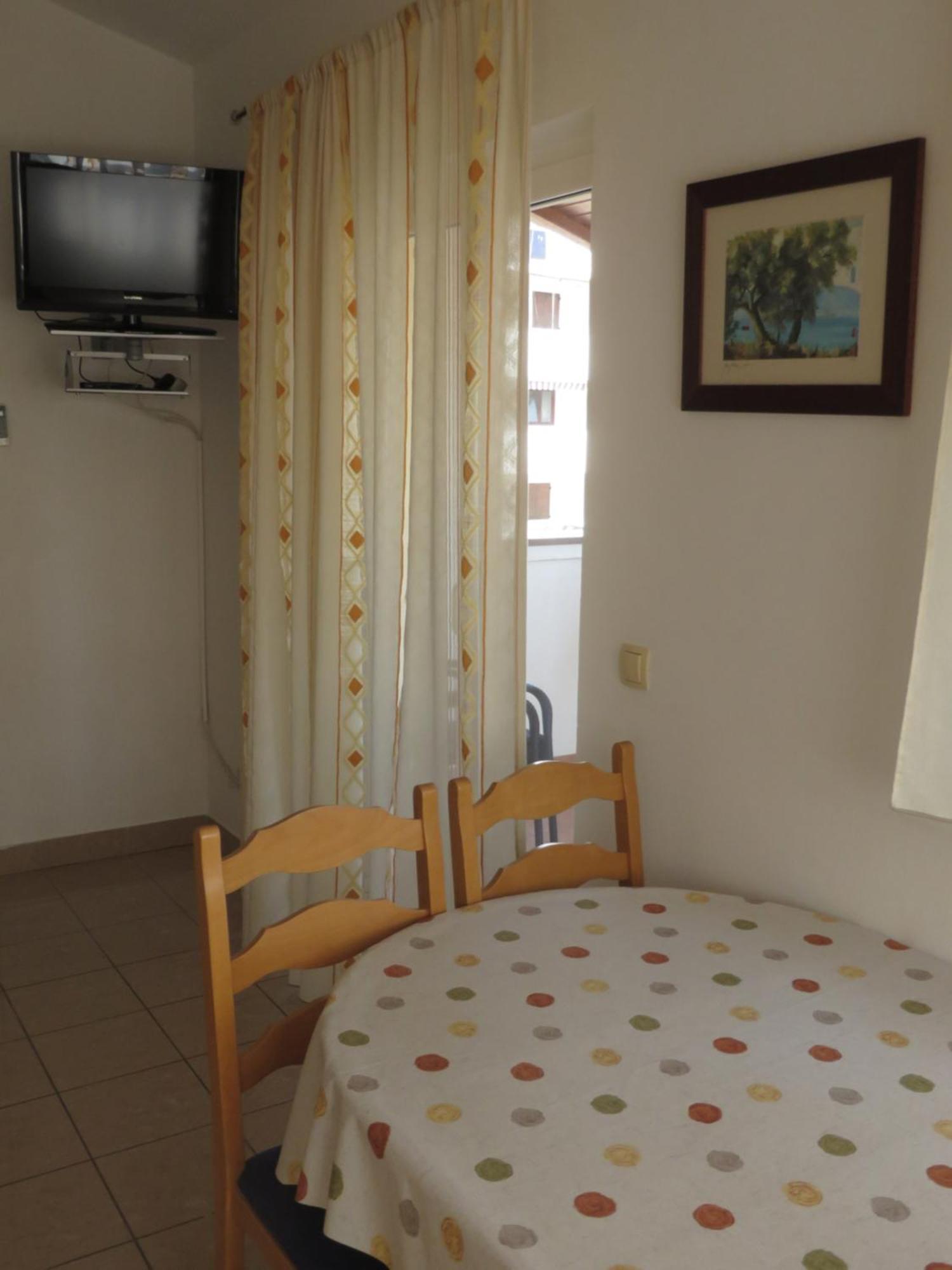 Apartments Gloria Biograd Na Moru Ruang foto