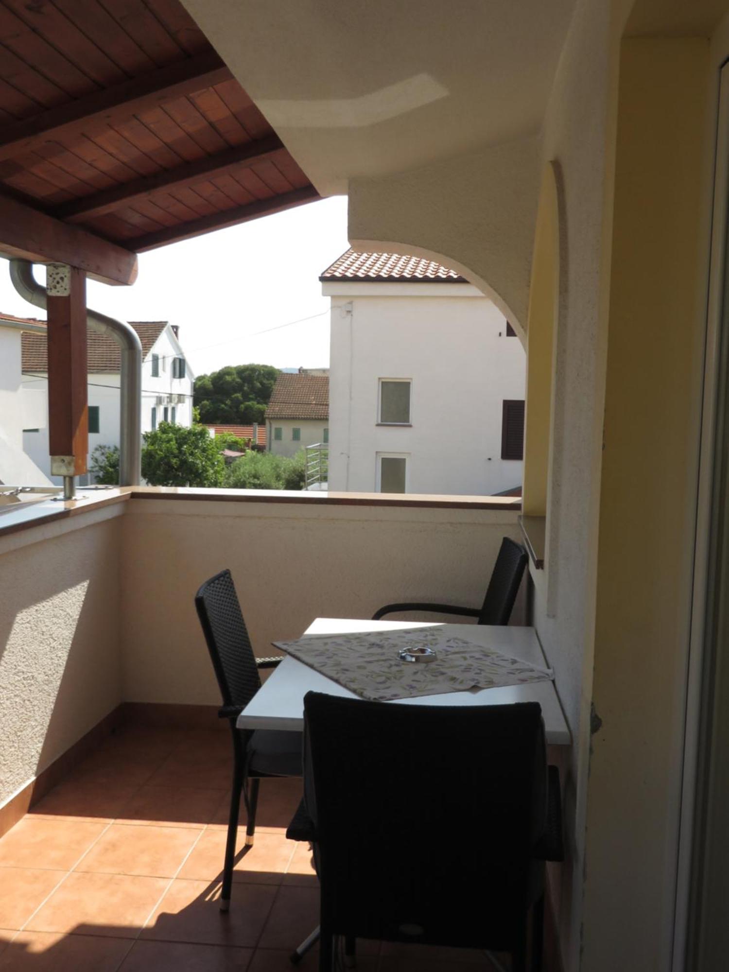 Apartments Gloria Biograd Na Moru Ruang foto