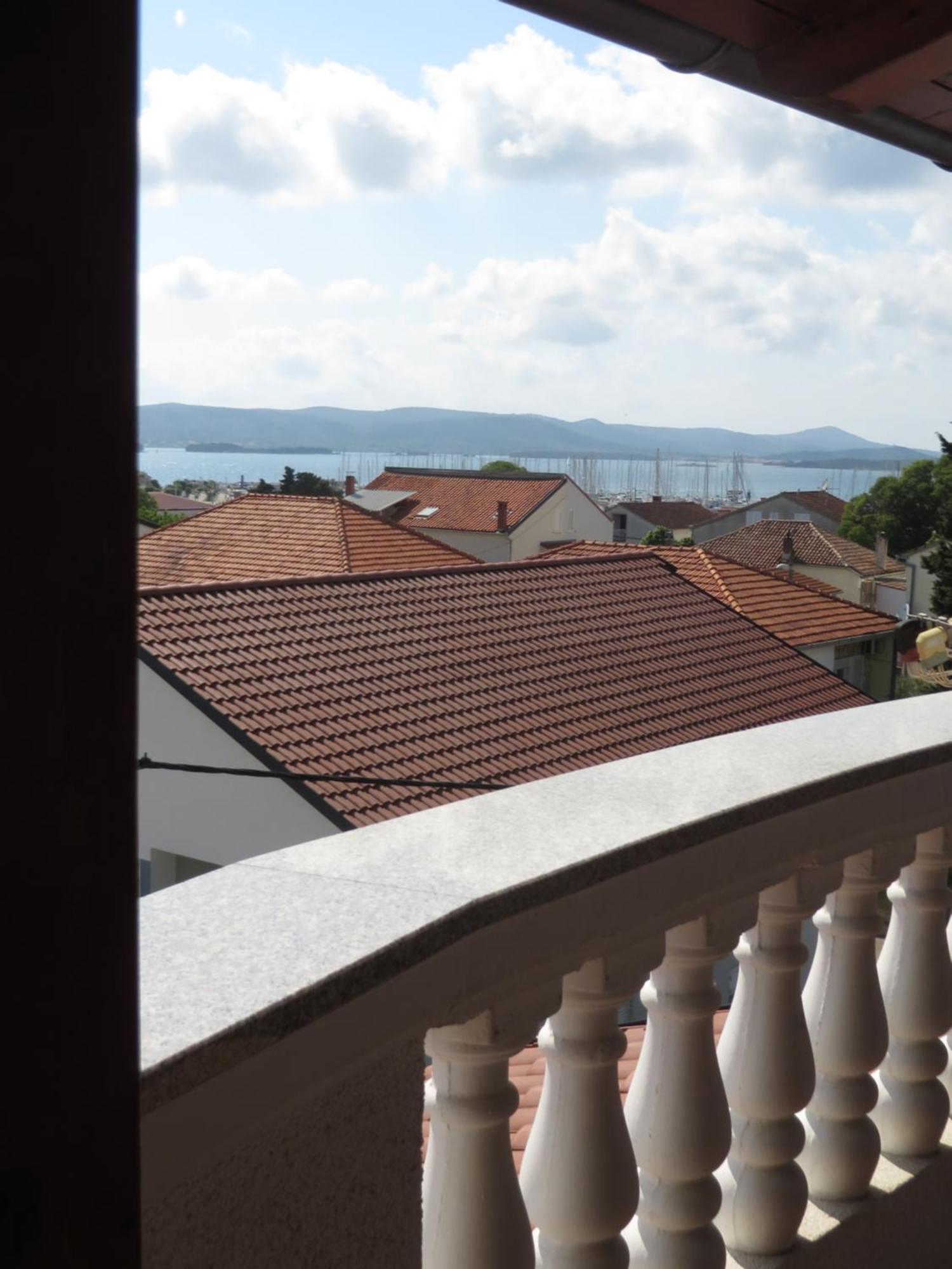 Apartments Gloria Biograd Na Moru Ruang foto
