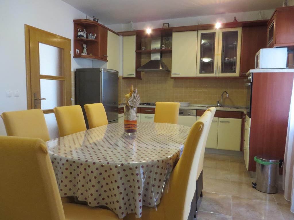 Apartments Gloria Biograd Na Moru Bagian luar foto