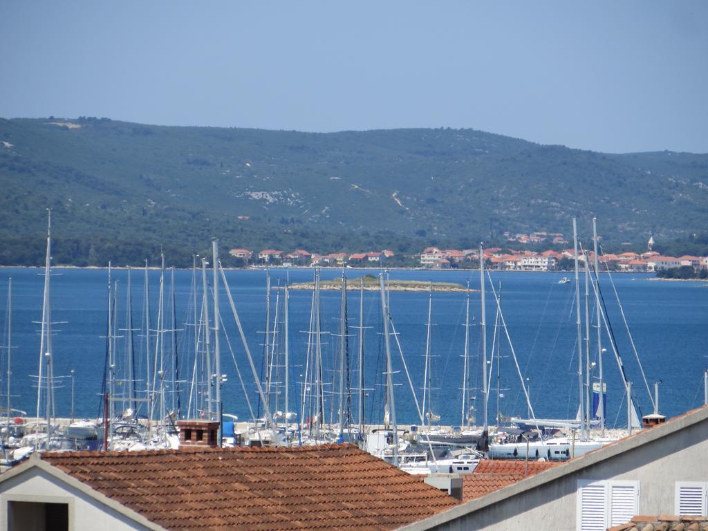 Apartments Gloria Biograd Na Moru Bagian luar foto