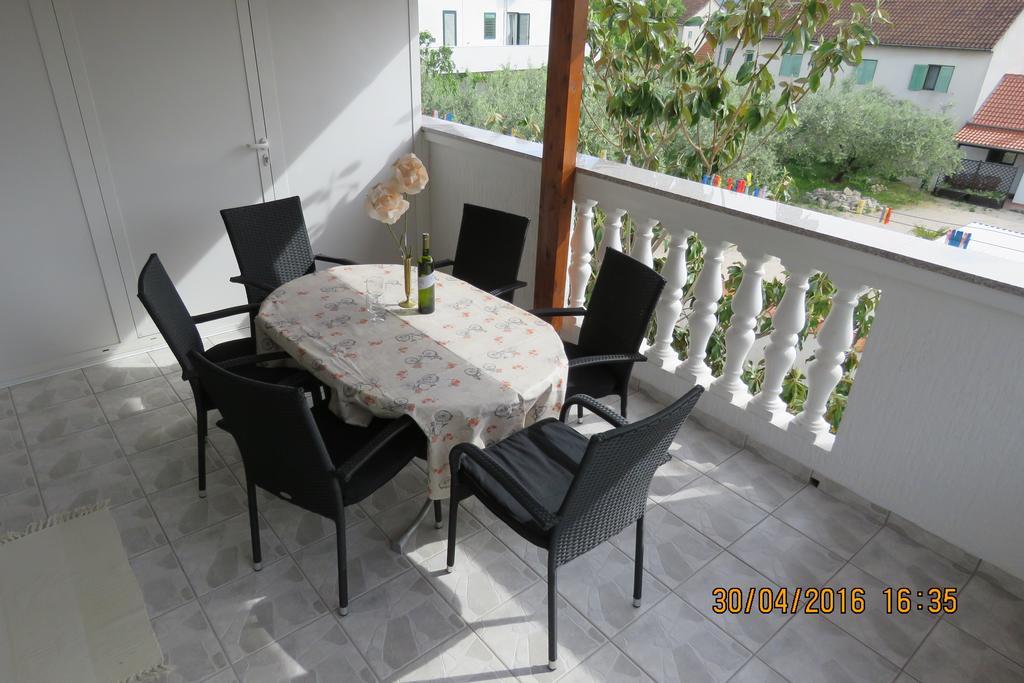 Apartments Gloria Biograd Na Moru Bagian luar foto