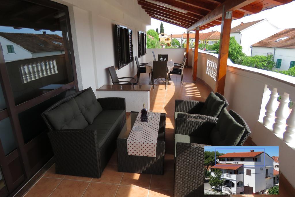 Apartments Gloria Biograd Na Moru Bagian luar foto