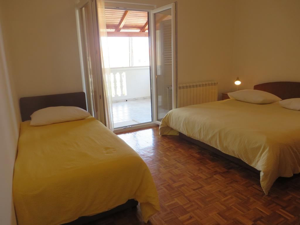 Apartments Gloria Biograd Na Moru Ruang foto