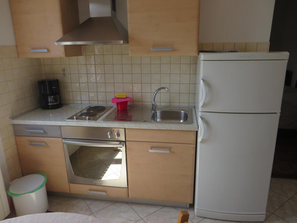 Apartments Gloria Biograd Na Moru Bagian luar foto
